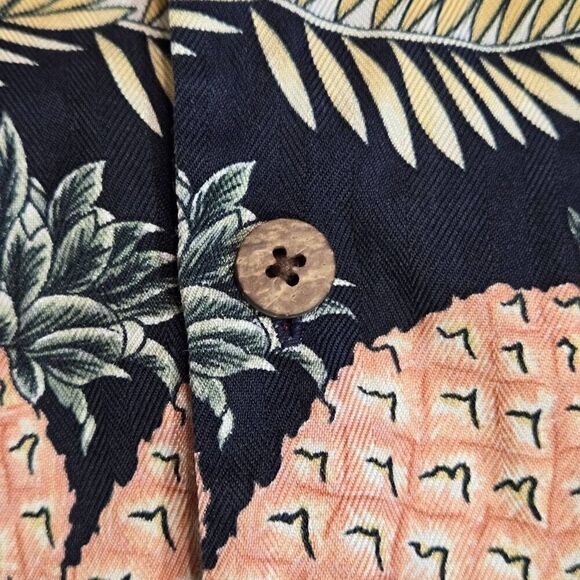 TOMMY BAHAMA SILK HAWAIIAN SHIRT CREAM BLACK PINEAPPLE SLICED MENS SIZE XL - Picture 4 of 5